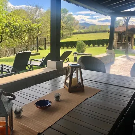 Eguzkilore Country house